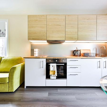 A Two Bedroom A Stride Away From Meridian Greenwich London Bagian luar foto