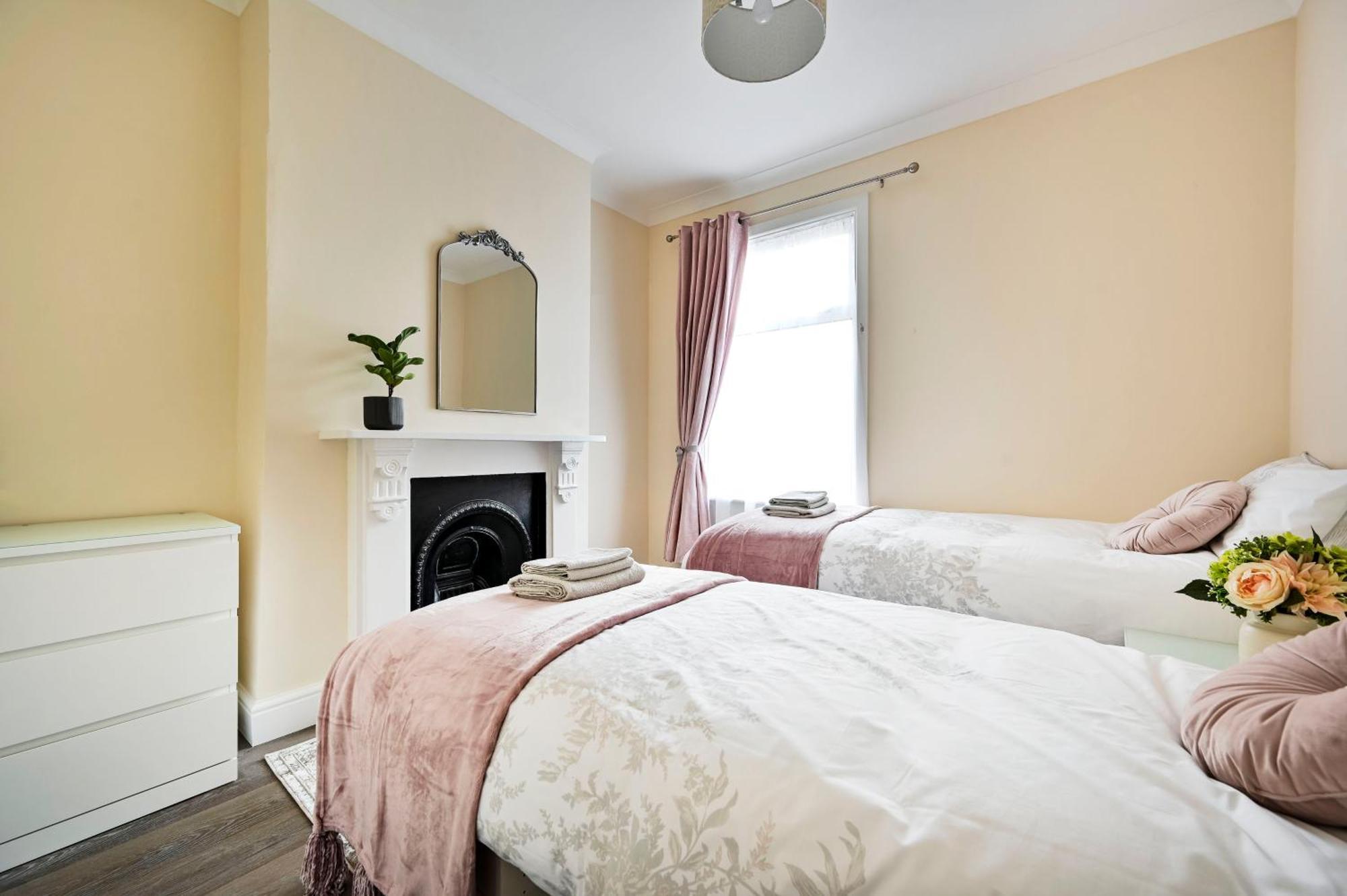 A Two Bedroom A Stride Away From Meridian Greenwich London Bagian luar foto