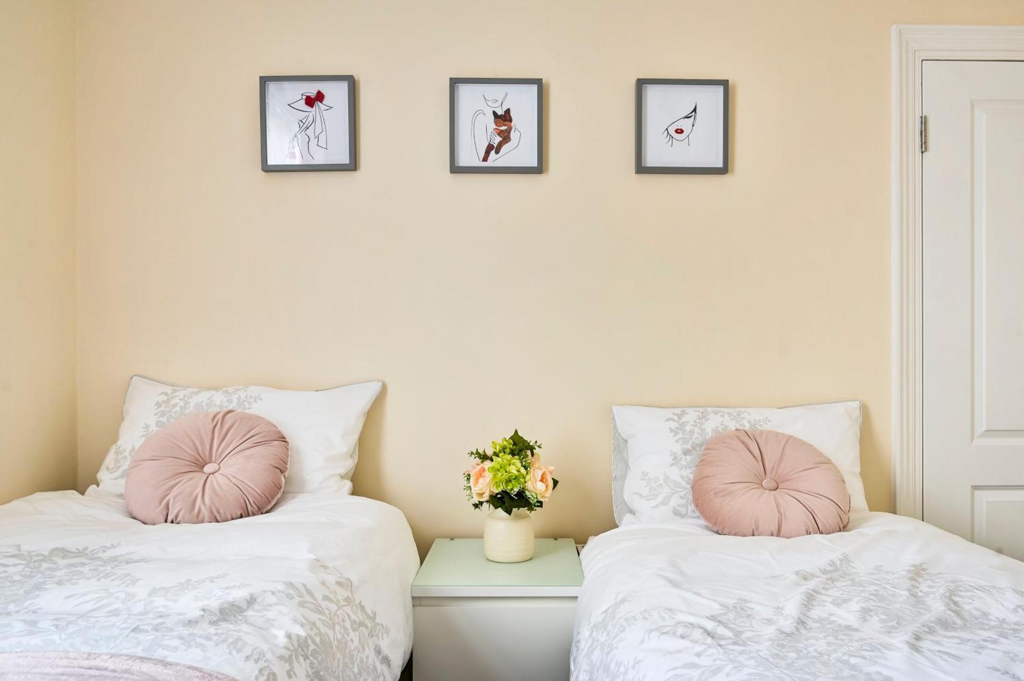 A Two Bedroom A Stride Away From Meridian Greenwich London Bagian luar foto